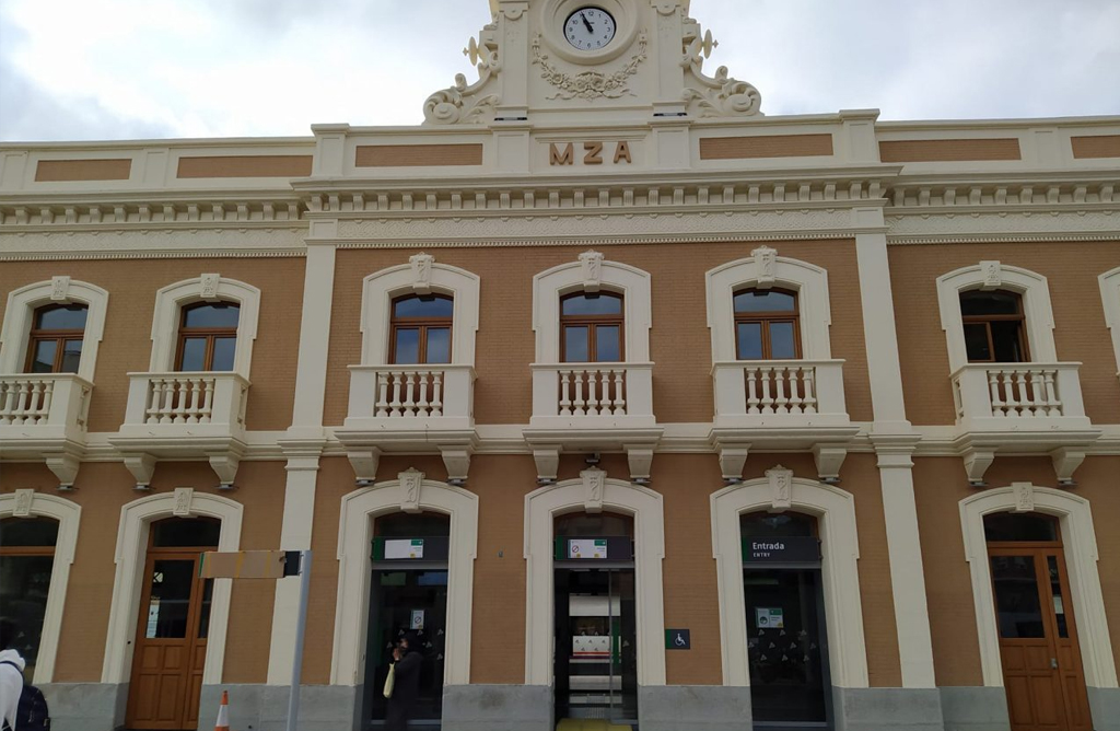 Renfe programa autobuses accesibles para la lnea de Cercanas entre Murcia, Lorca y guilas